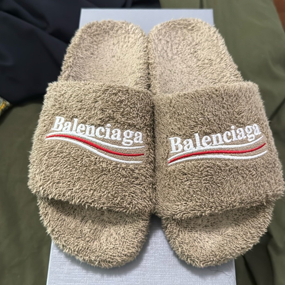 Balenciaga Slides